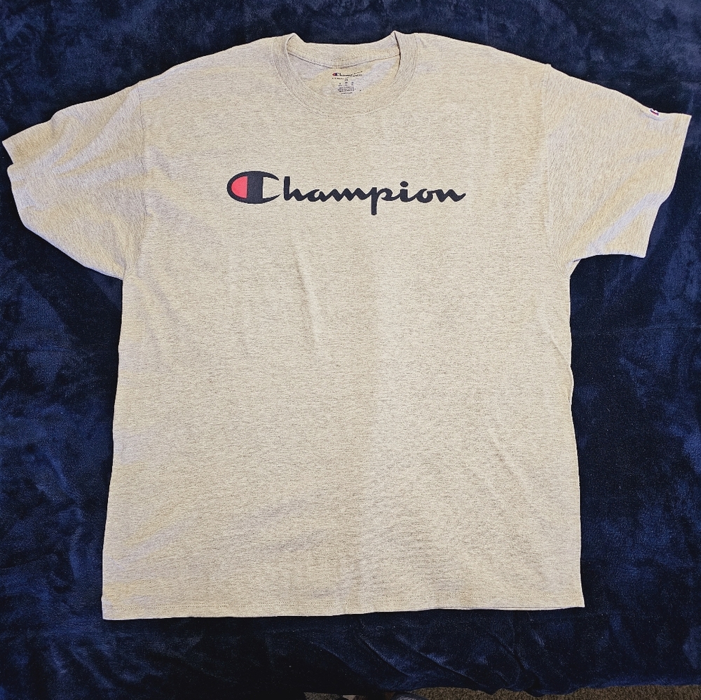 Authentic Champion Tshirt XL